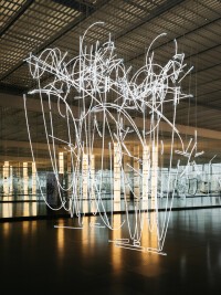 Cerith Wyn Evans, Neon Forms (after Noh I), 2015