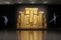 Louise Nevelson, An American Tribute to the British People, 1960-1964 et Extraits de chorégraphie de Merce Cunningham