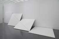 François Morellet, Ligne continue sur 4 plans inclinés à 0° - 30° - 60° - 90°, 1979