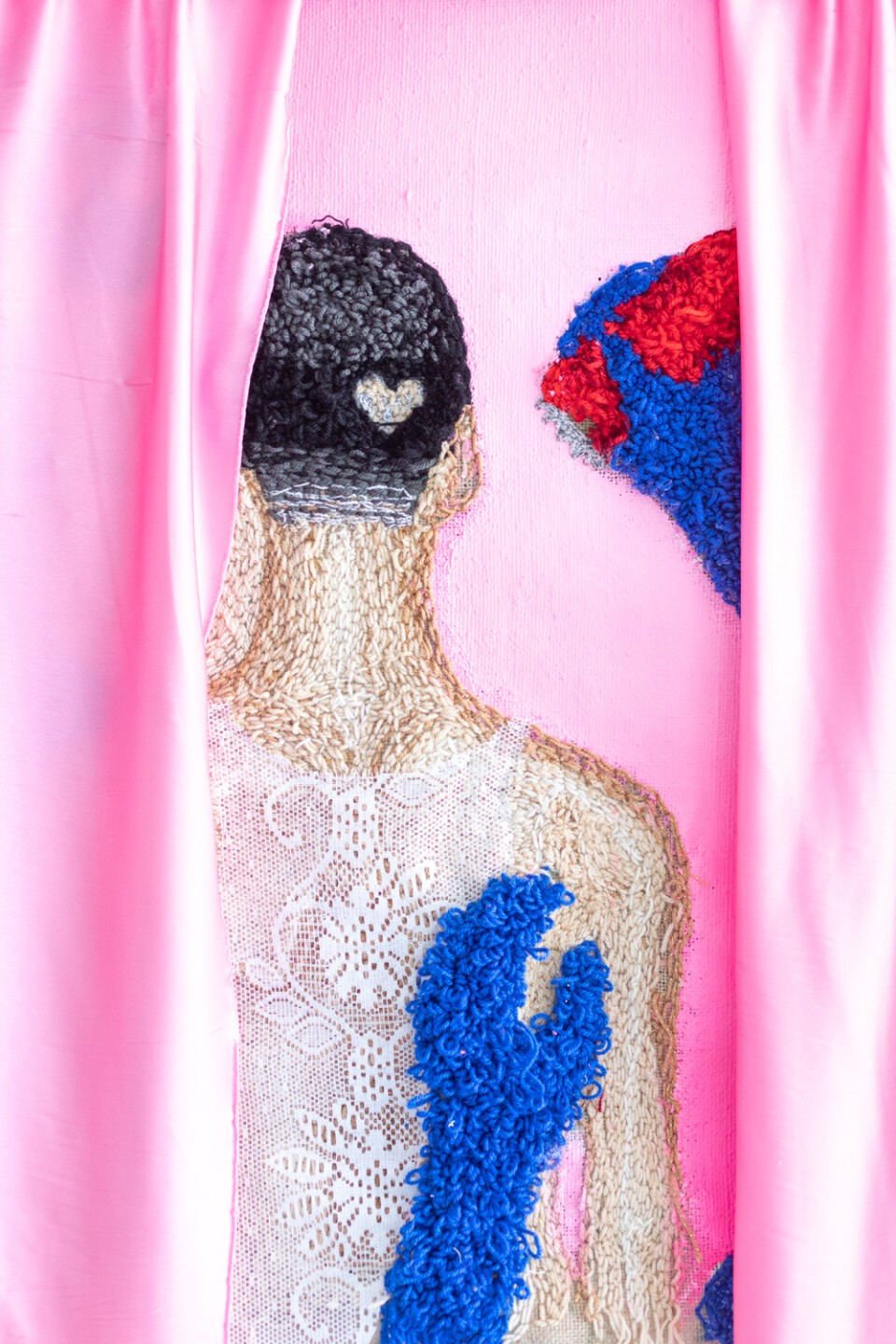 sweet_blade_2024_broderie_peinture_et_assemblage_textile_credit_photo_nadezhda_ermakova_.jpg